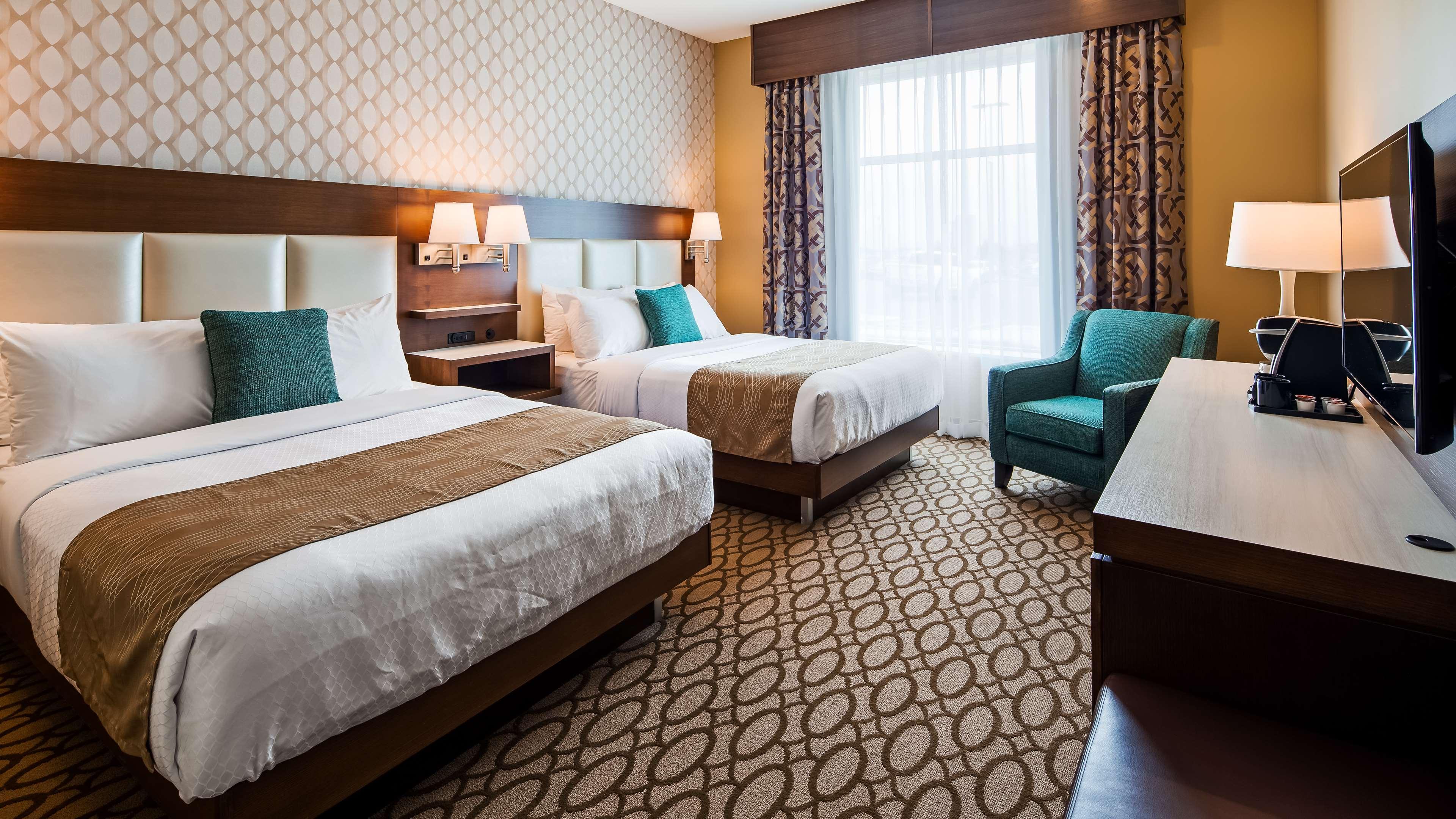 Best Western Plus St. John'S Airport Hotel And Suites Exterior photo