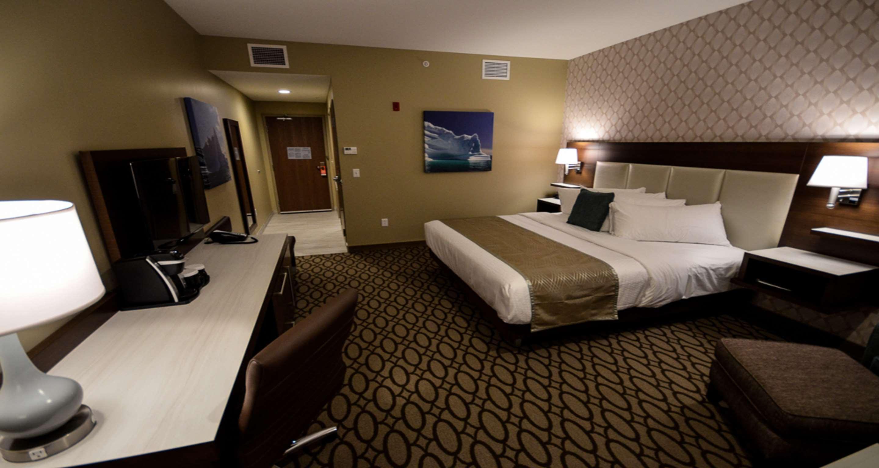 Best Western Plus St. John'S Airport Hotel And Suites Exterior photo