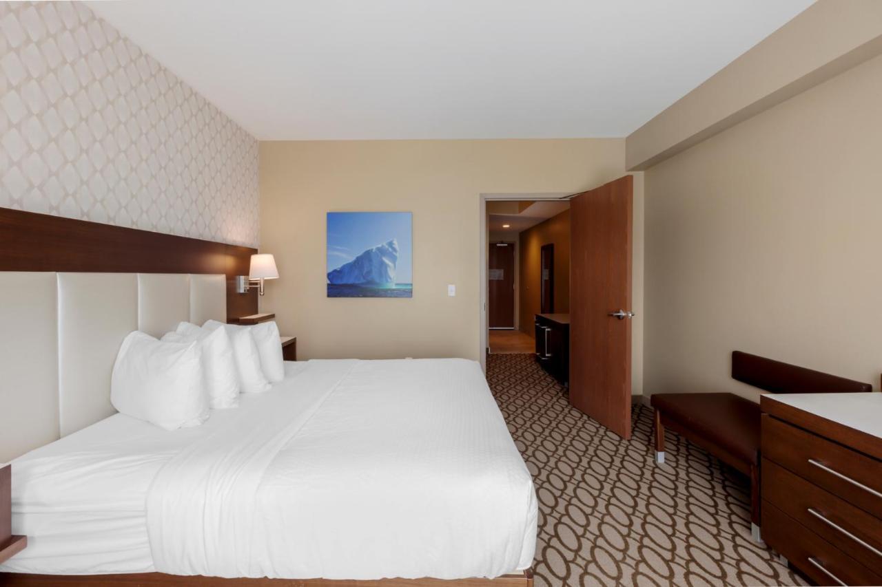 Best Western Plus St. John'S Airport Hotel And Suites Exterior photo