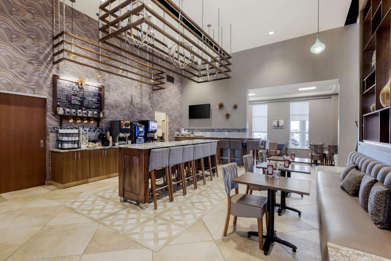 Best Western Plus St. John'S Airport Hotel And Suites Exterior photo